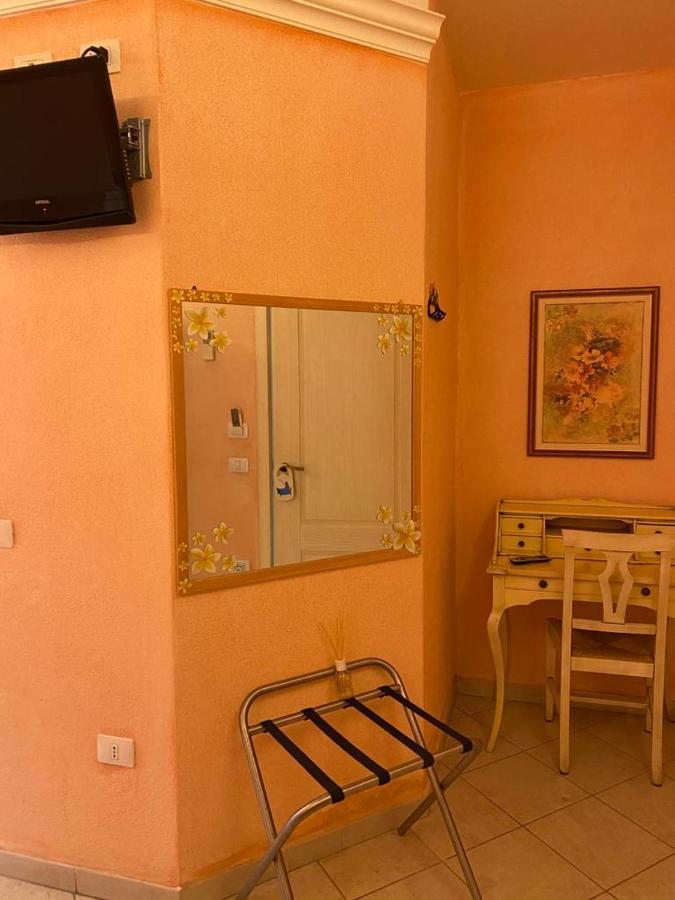 B&B Le Farfalle Палау Екстериор снимка