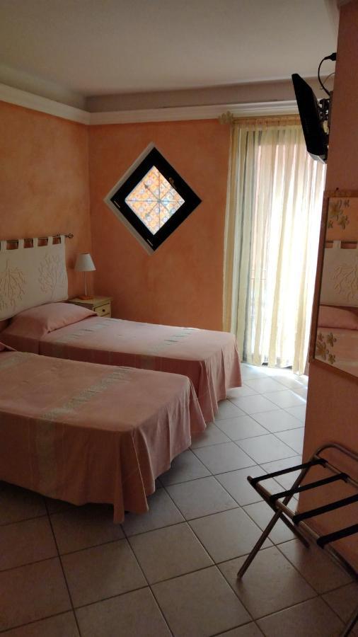 B&B Le Farfalle Палау Екстериор снимка