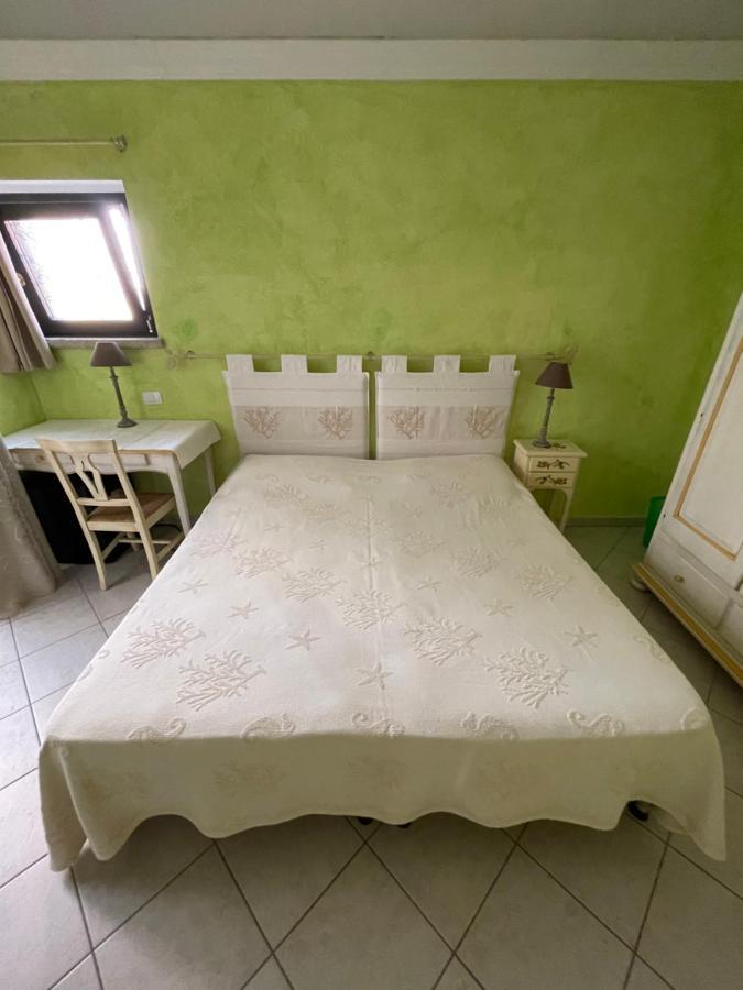 B&B Le Farfalle Палау Екстериор снимка