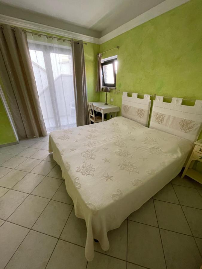 B&B Le Farfalle Палау Екстериор снимка