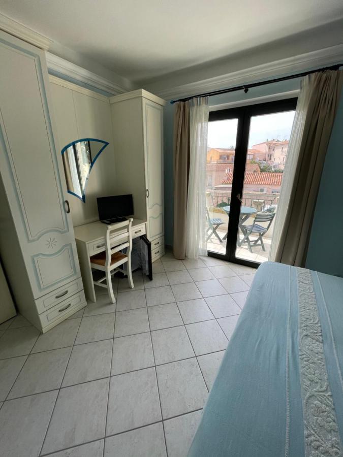 B&B Le Farfalle Палау Екстериор снимка