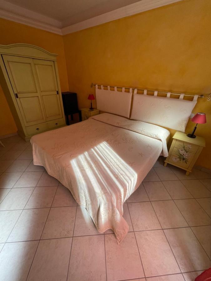 B&B Le Farfalle Палау Екстериор снимка