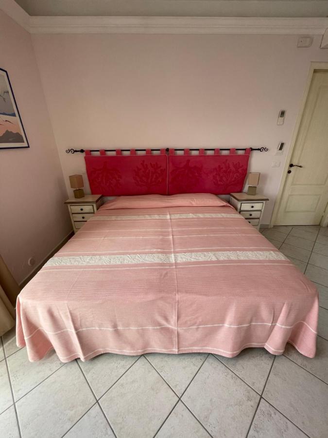 B&B Le Farfalle Палау Екстериор снимка