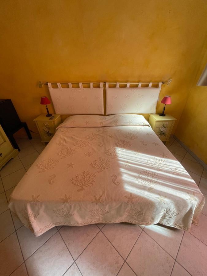 B&B Le Farfalle Палау Екстериор снимка